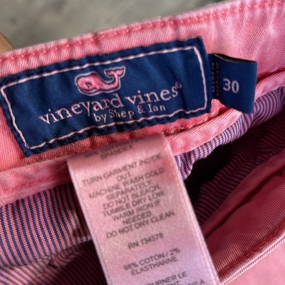 Vineyard Vines Island Shorts - Picture 6 of 9